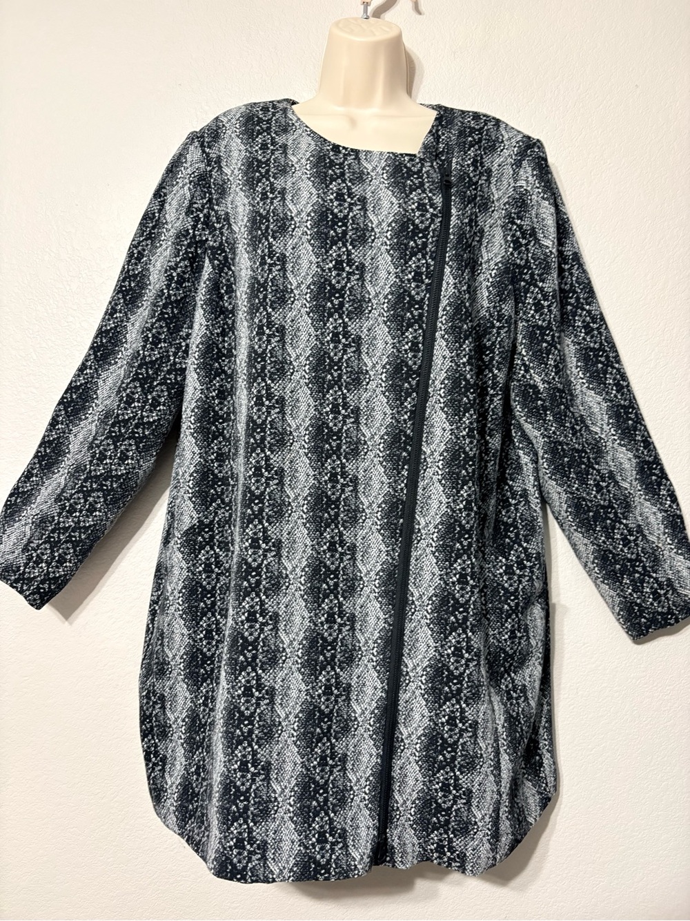 Chic Black & White Snake-Print Long Line Tunic Blazer Jacket Side Double Zip 14